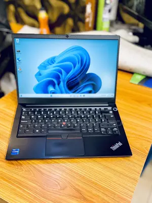 New Laptop Lenovo ThinkPad E14 Gen 5 16GB Intel Core i7 SSD 512GB