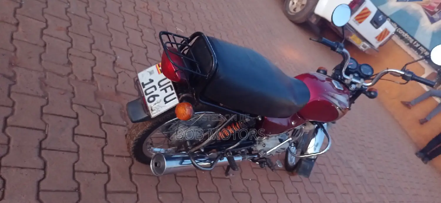 Bajaj Boxer 2024 Red