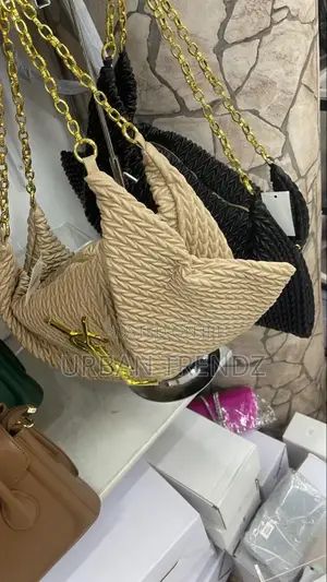 Ladies Classy Chained Shoulder Bags