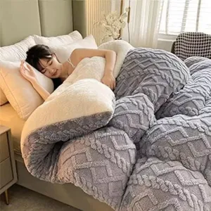 5by6 and 6by6 Woollen Comforter With 2pillowcase, 1bedsheet,