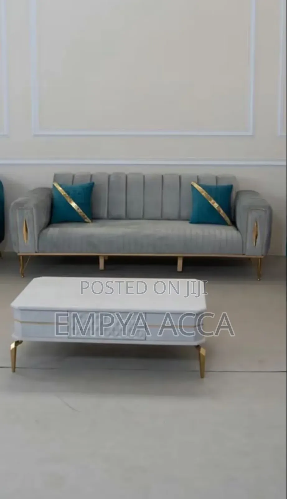 Sofa Gggggthree Dashaseater