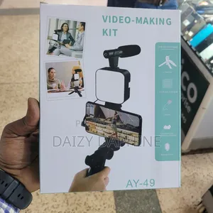 Video Making Kit/ Phone and Camera Holder With Mic