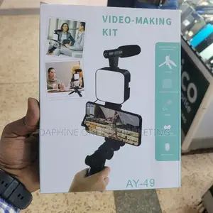 Video Making Kit/ Phone and Camera Holder With Mic