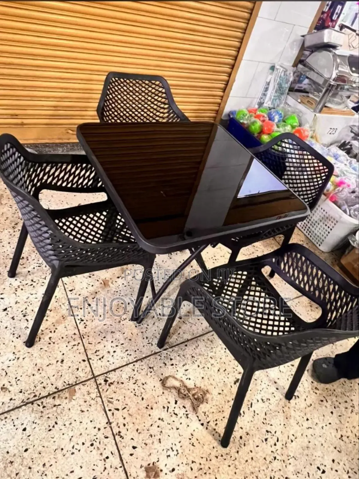 Modern Set of Centre Table and Chairs(Hotel,Garden,Beach)