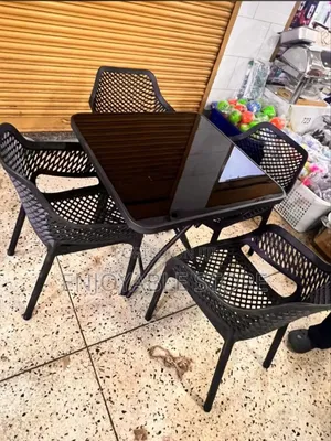 Modern Set of Centre Table and Chairs(Hotel,Garden,Beach)