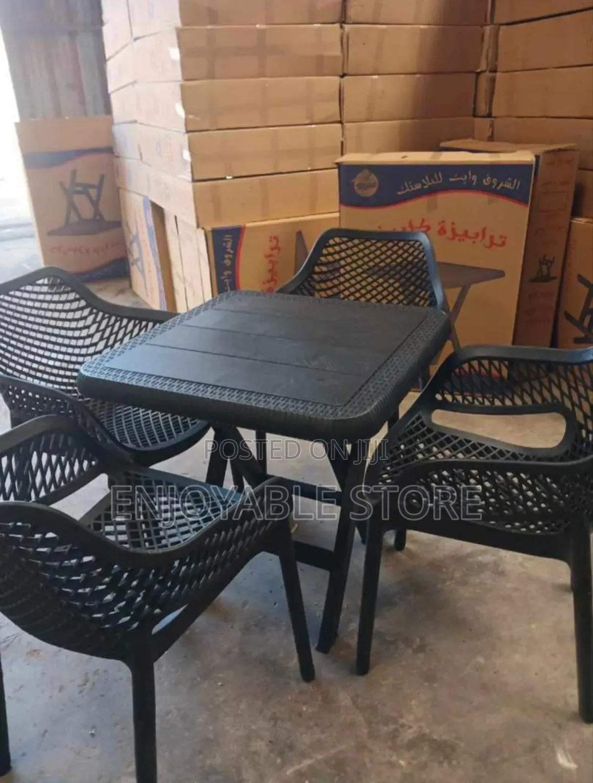 Modern Dining Table and 4 Chairs