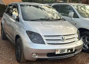 Toyota IST 2005 Silver