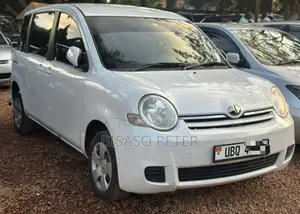 Toyota Sienta 1.5 AWD 2009 White