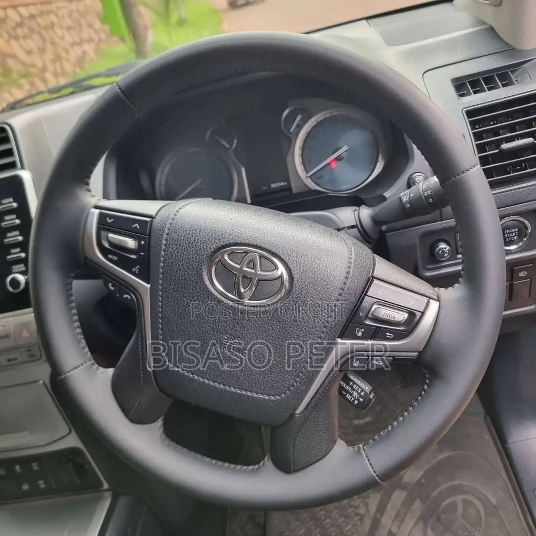 Toyota Land Cruiser Prado 2.8 2021 Black