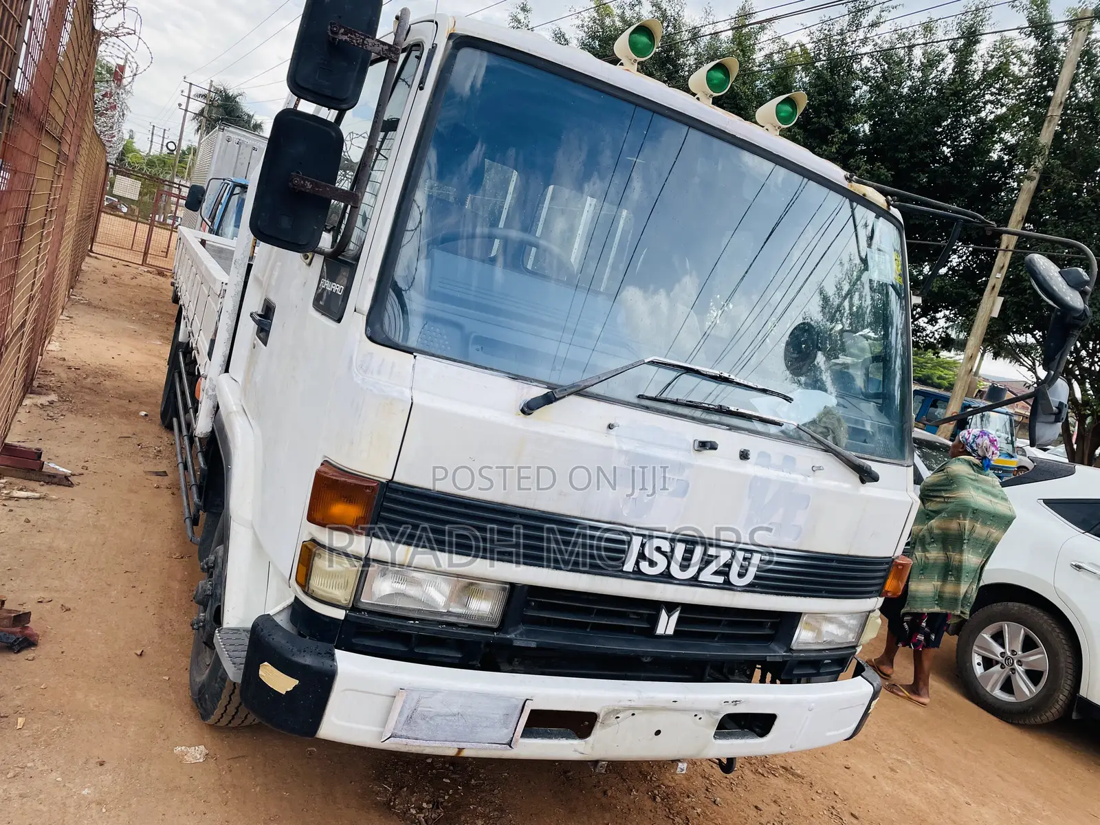 Isuzu Truck Long
