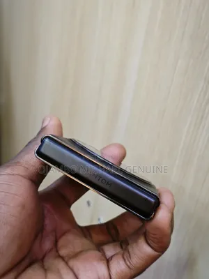 Tecno Phantom V Flip 5G 256 GB Black