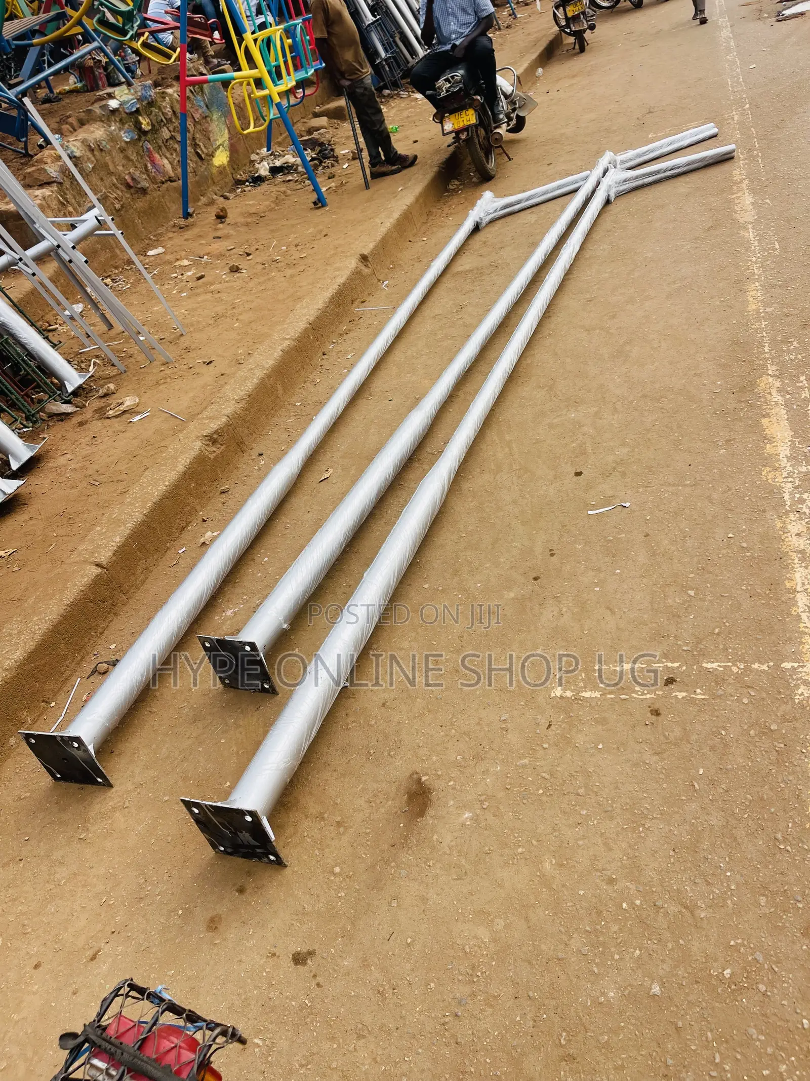Road Details Solar Light Poles