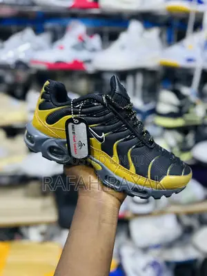 Original Nike TN Air Max Plus Black/Gold Sneakers