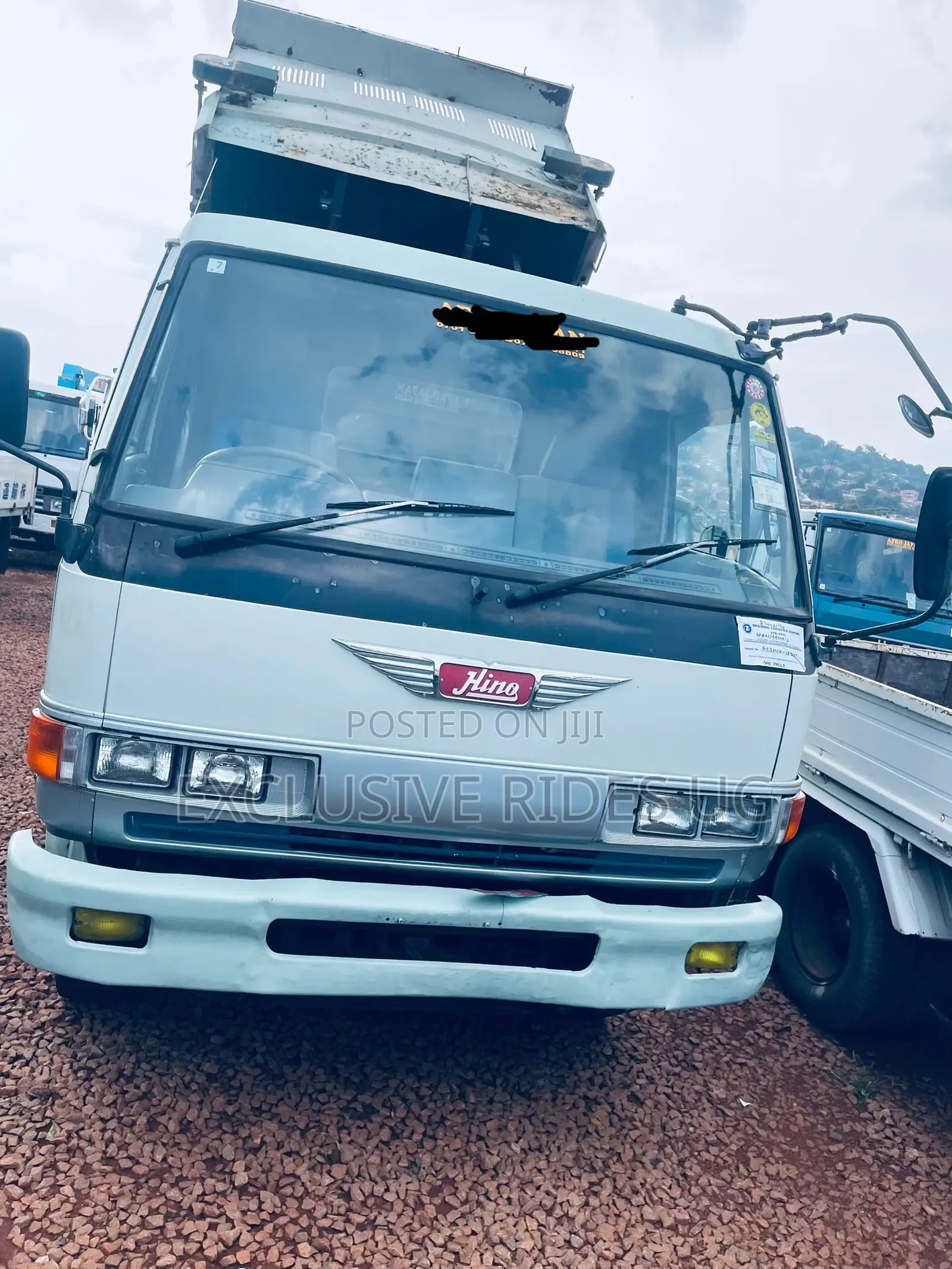 Hino Tipper. Double Light