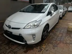 Toyota Prius 2012 White