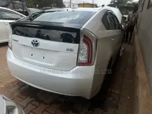 Toyota Prius 2012 White