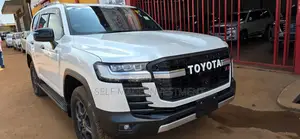 New Toyota Land Cruiser Prado 2024 White