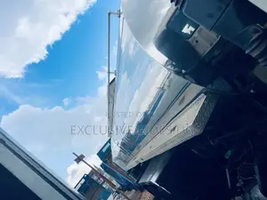Photo - Fuso Supergreat Milktank