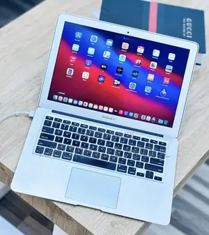New Laptop Apple MacBook Air 4GB Intel Core I5 SSD 256GB