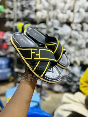 Original Men’S Luxury Fendi Cross Leather Sandals