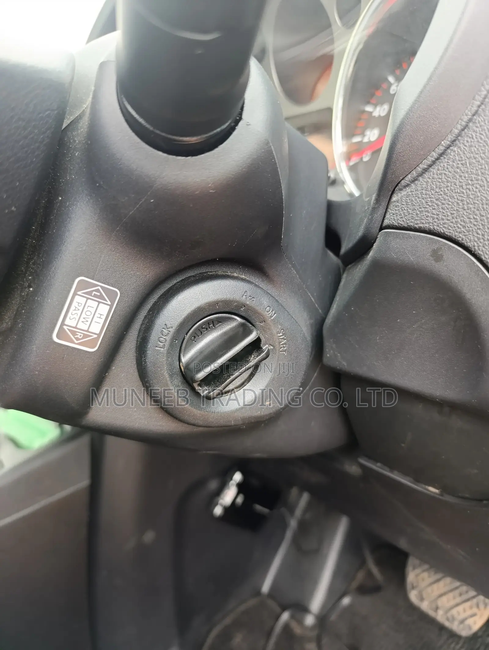 Nissan X-Trail 2.0 Petrol XE 2010 Black