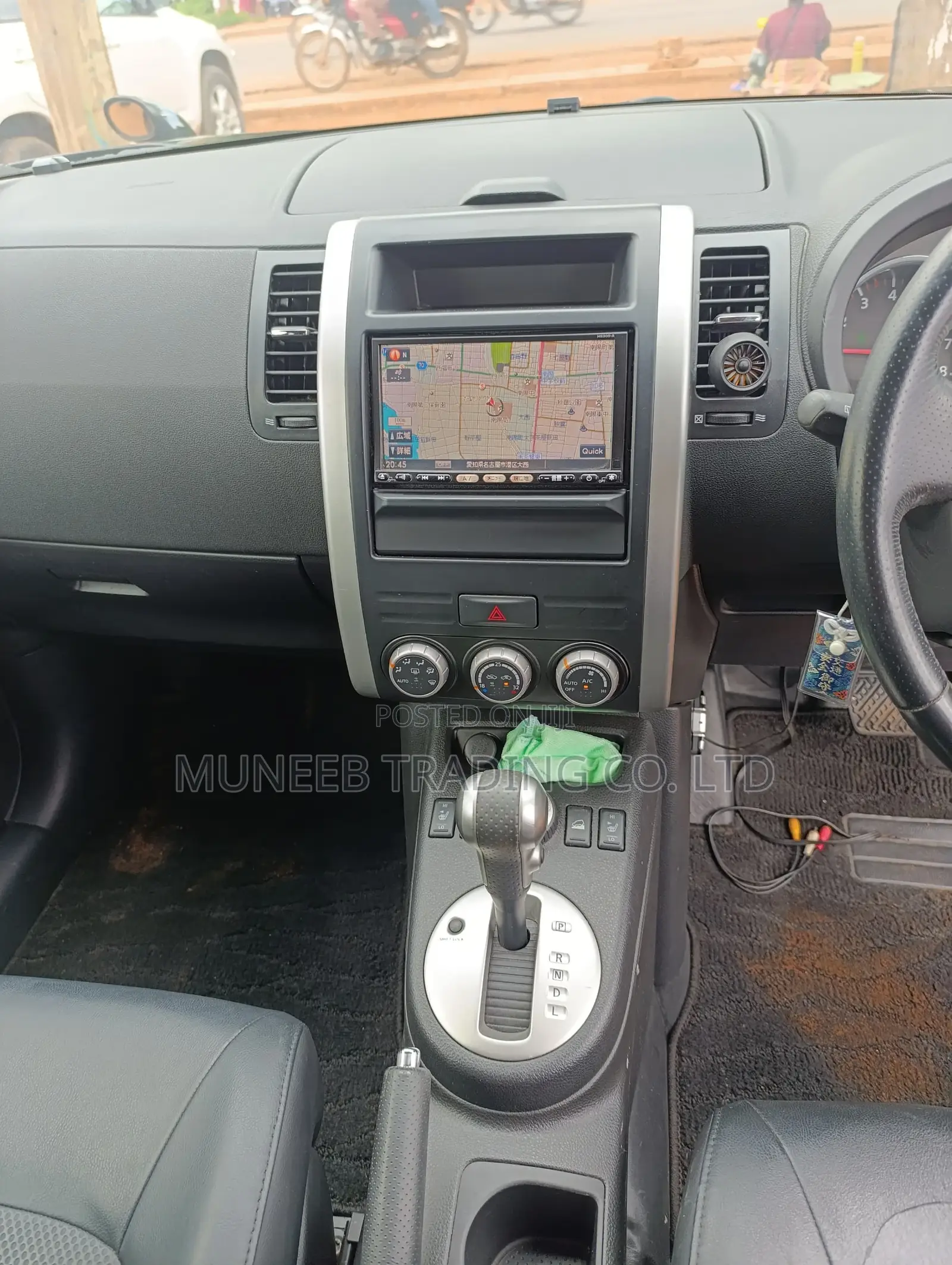 Nissan X-Trail 2.0 Petrol XE 2010 Black