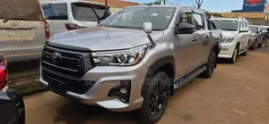 Toyota Hilux 2018 Gray