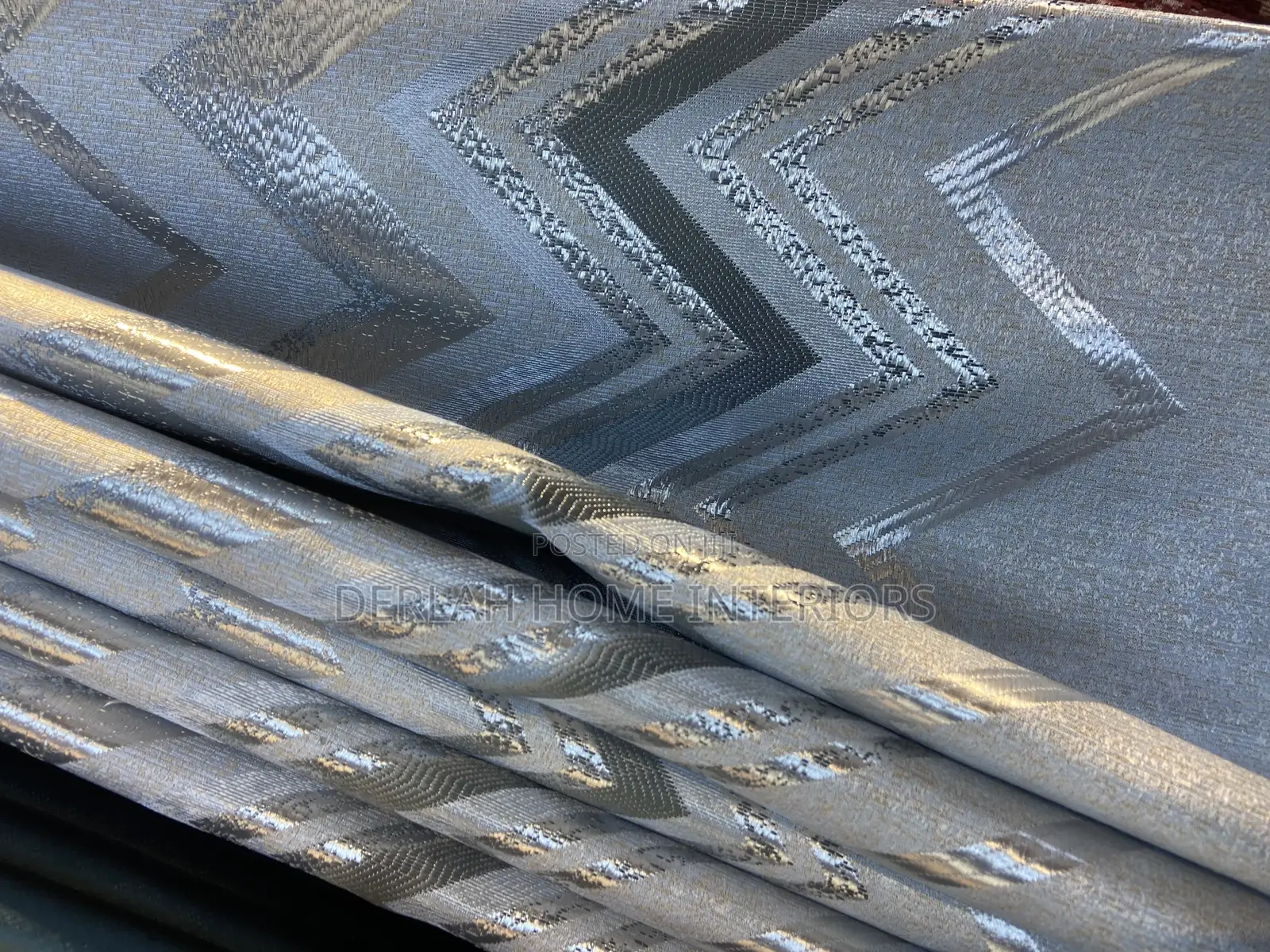 Zigzag Curtain Fabric Hard and Heavy Material (Ready Meter)