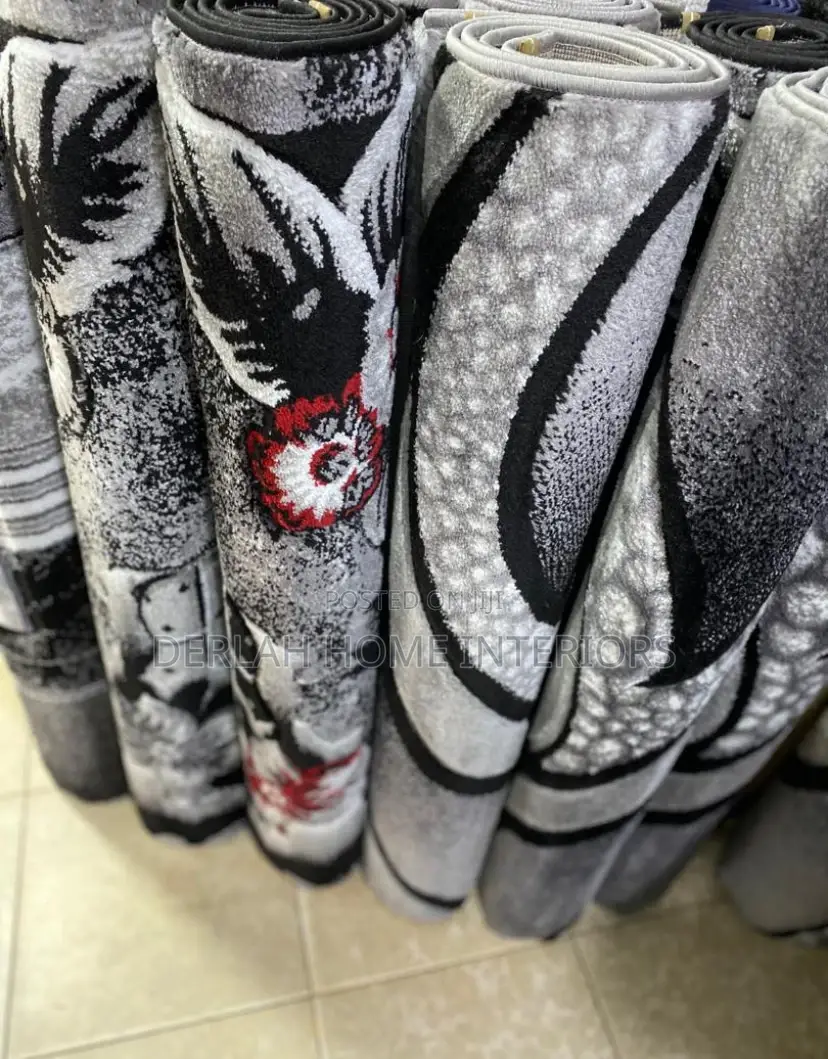 Woolen Carpets in Small Sizes