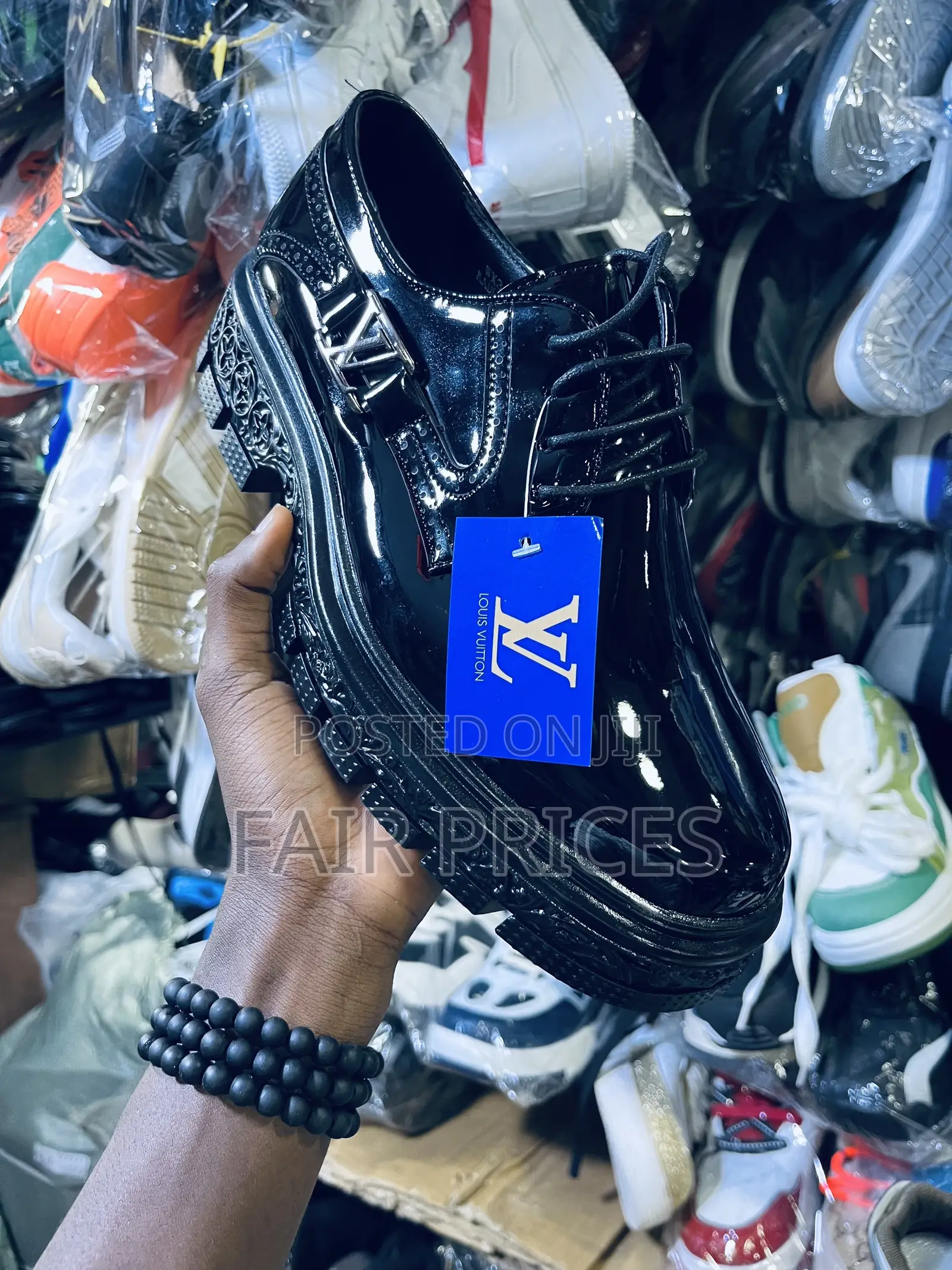 Louis Vuitton Gentle Suit Oxfords Black