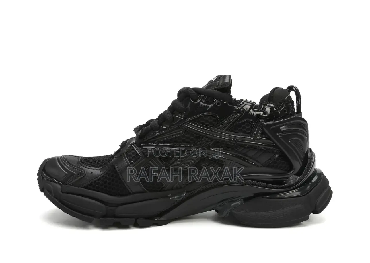 Original Triple Black Luxurious Balenciaga Runner Sneaker