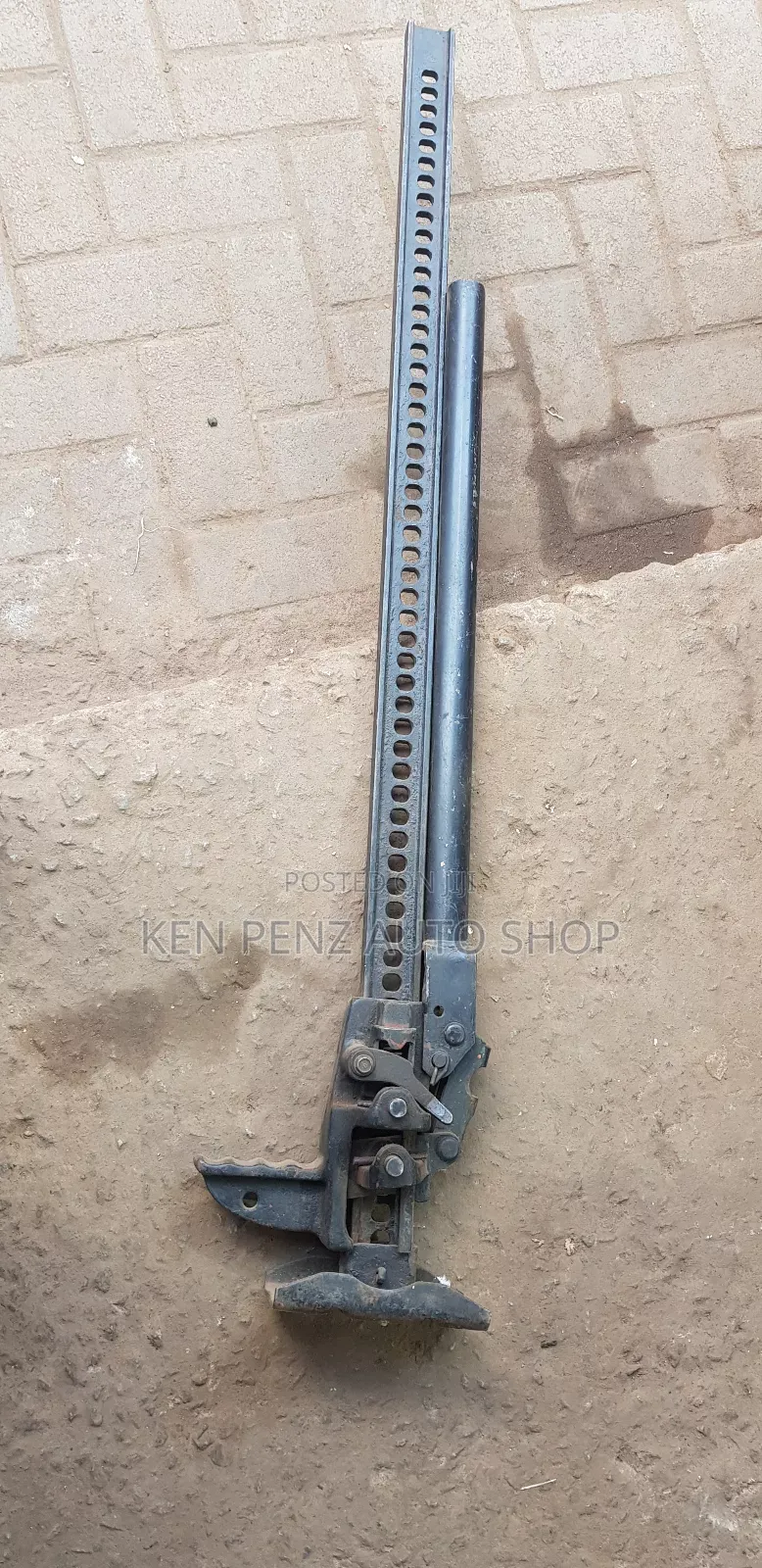 Handy Man Heavy Load Car Jack/ Farm Jack
