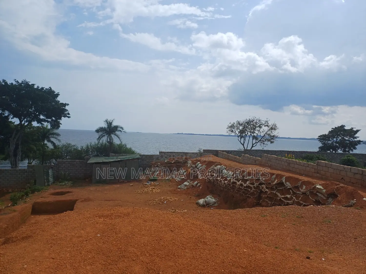 Very Prime Plot in Fence With Trillion View of Lake on Sale