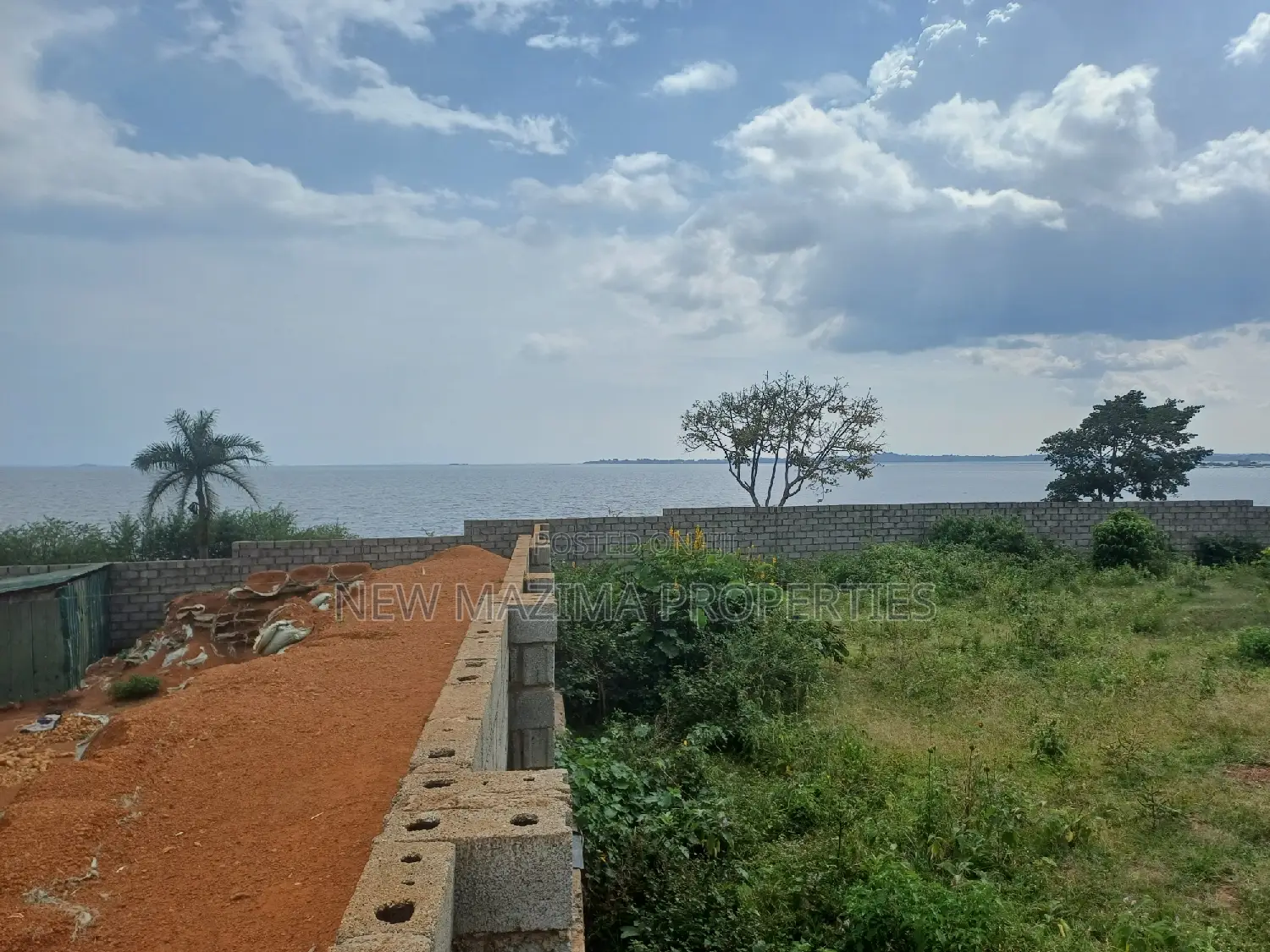 Very Prime Plot in Fence With Trillion View of Lake on Sale