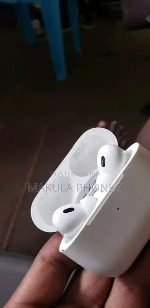 Photo - Earbuds Mobile Phone