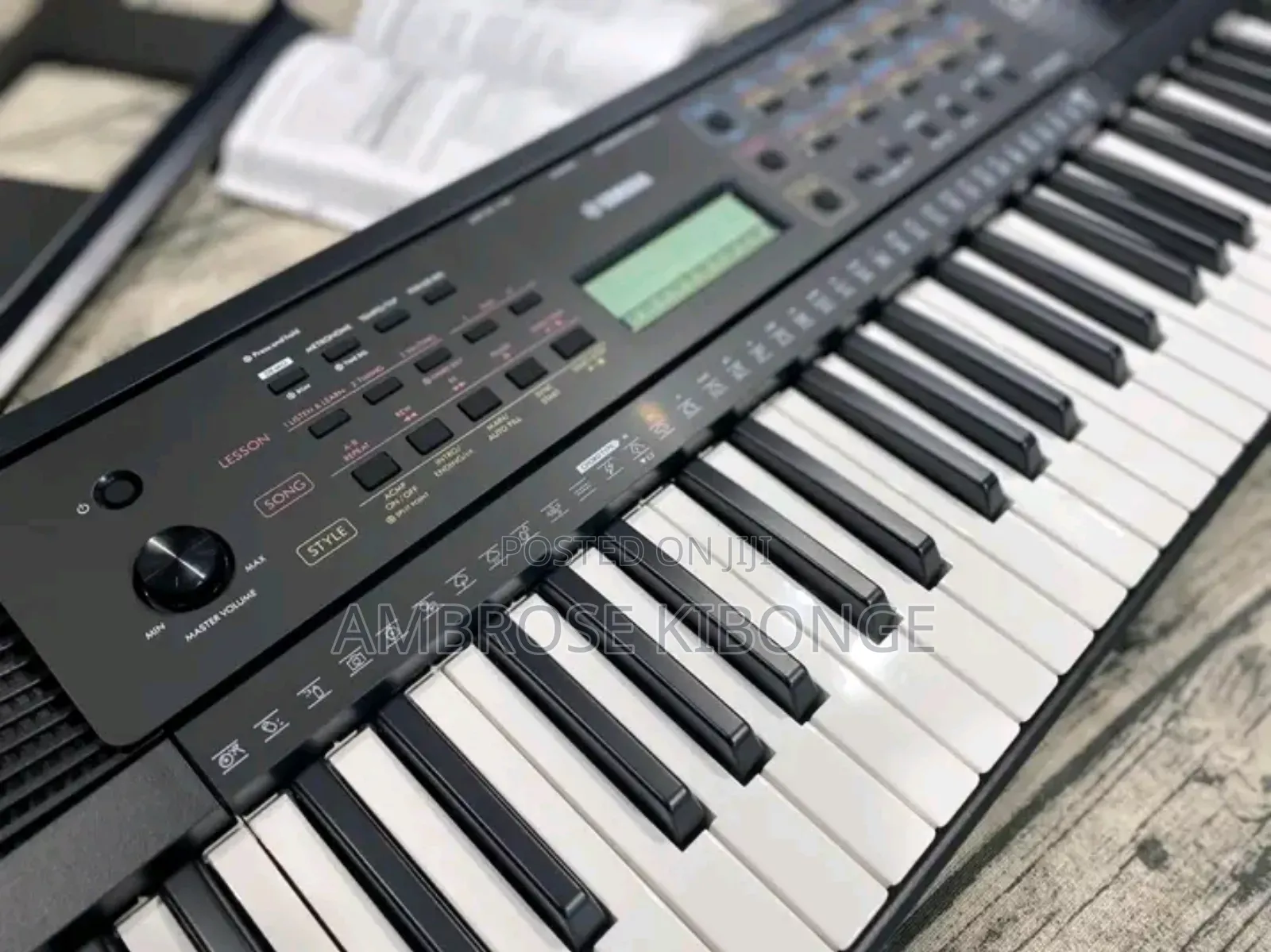 Classic Sound Yamaha PSR E273 Electronic 61 Piano Keyboard