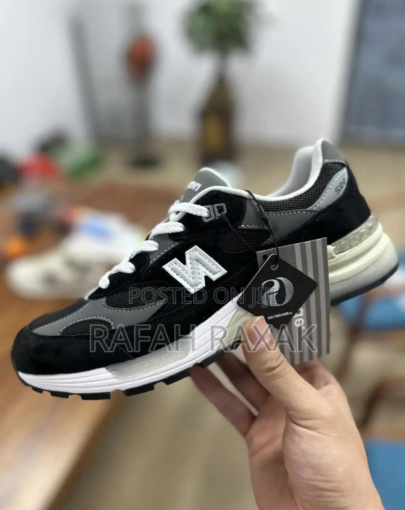 Original Unisex New Balance 992 Suede Sneaker