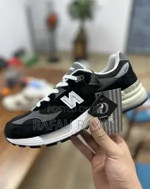 Original Unisex New Balance 992 Suede Sneaker