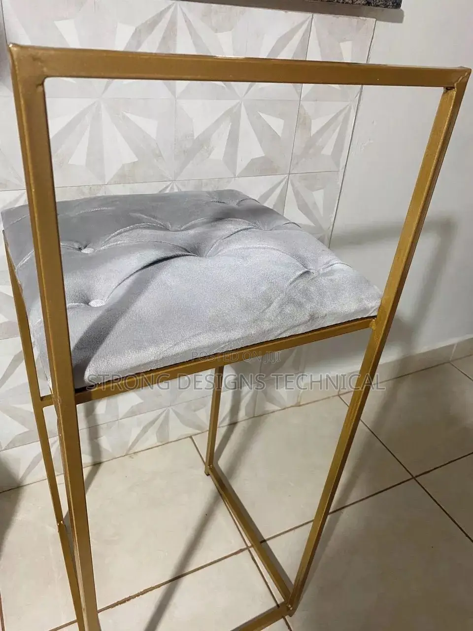 Bar / Counter Stool. Dining Chair.