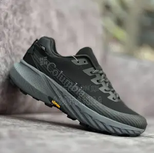New Classic Men's Columbia Hiking Sneakers in Stock