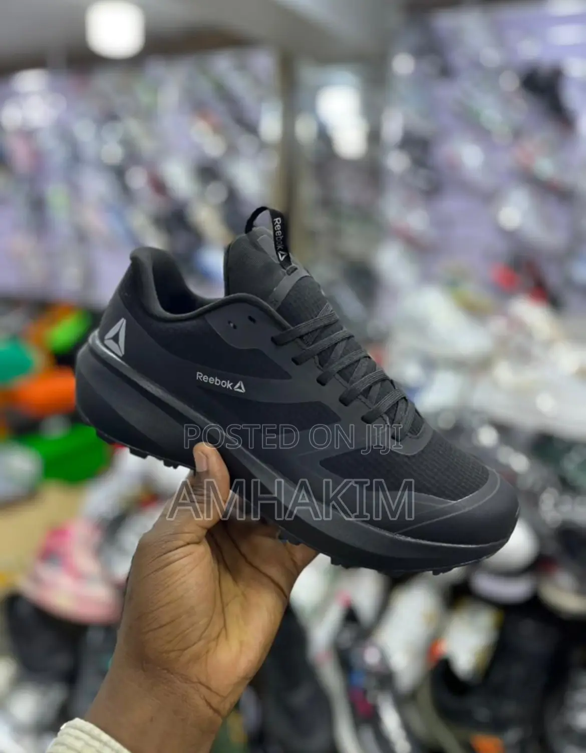 Classic Men Hiking Reebok Sneakers in Stock