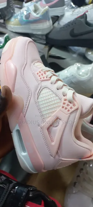 Girls Size and Colour Sneakers Jordan 4