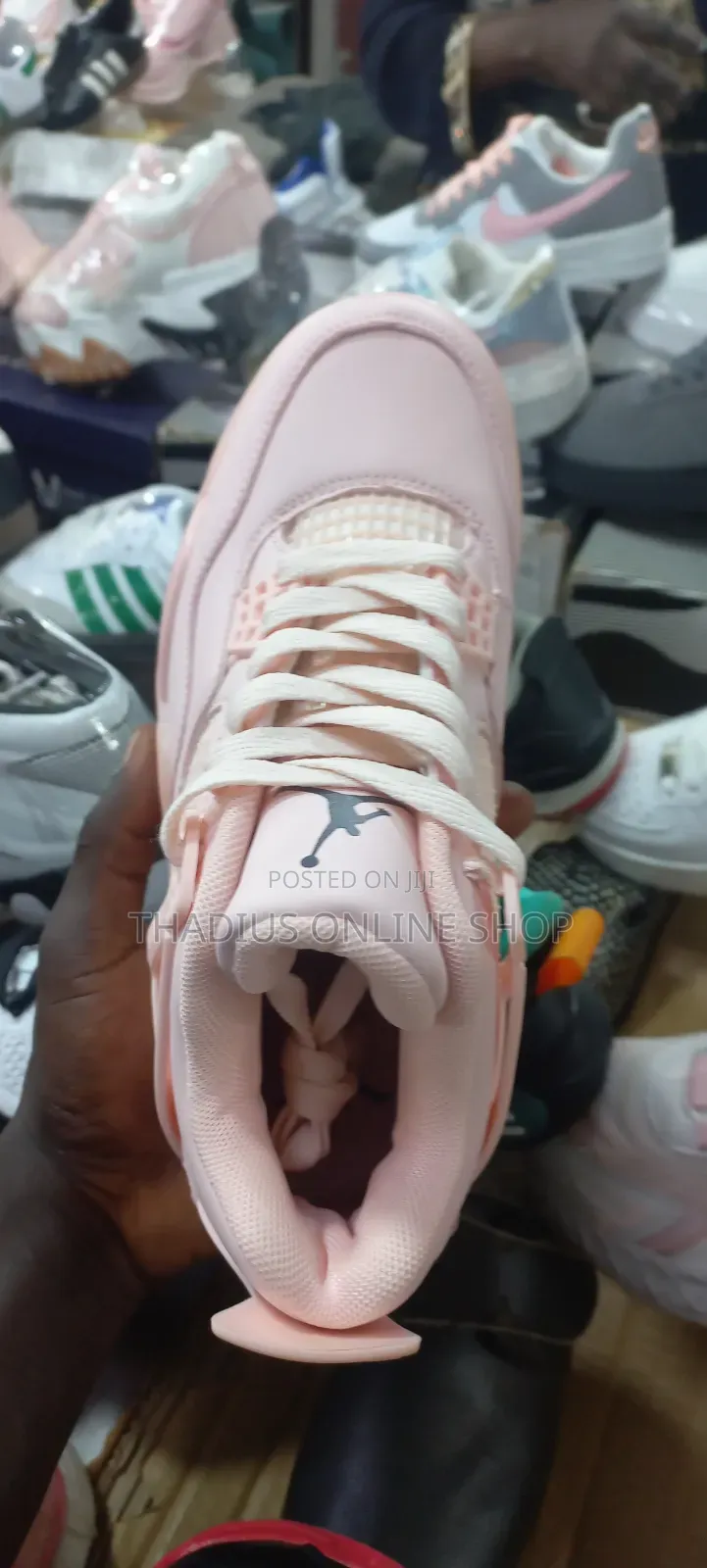 Girls Size and Colour Sneakers Jordan 4