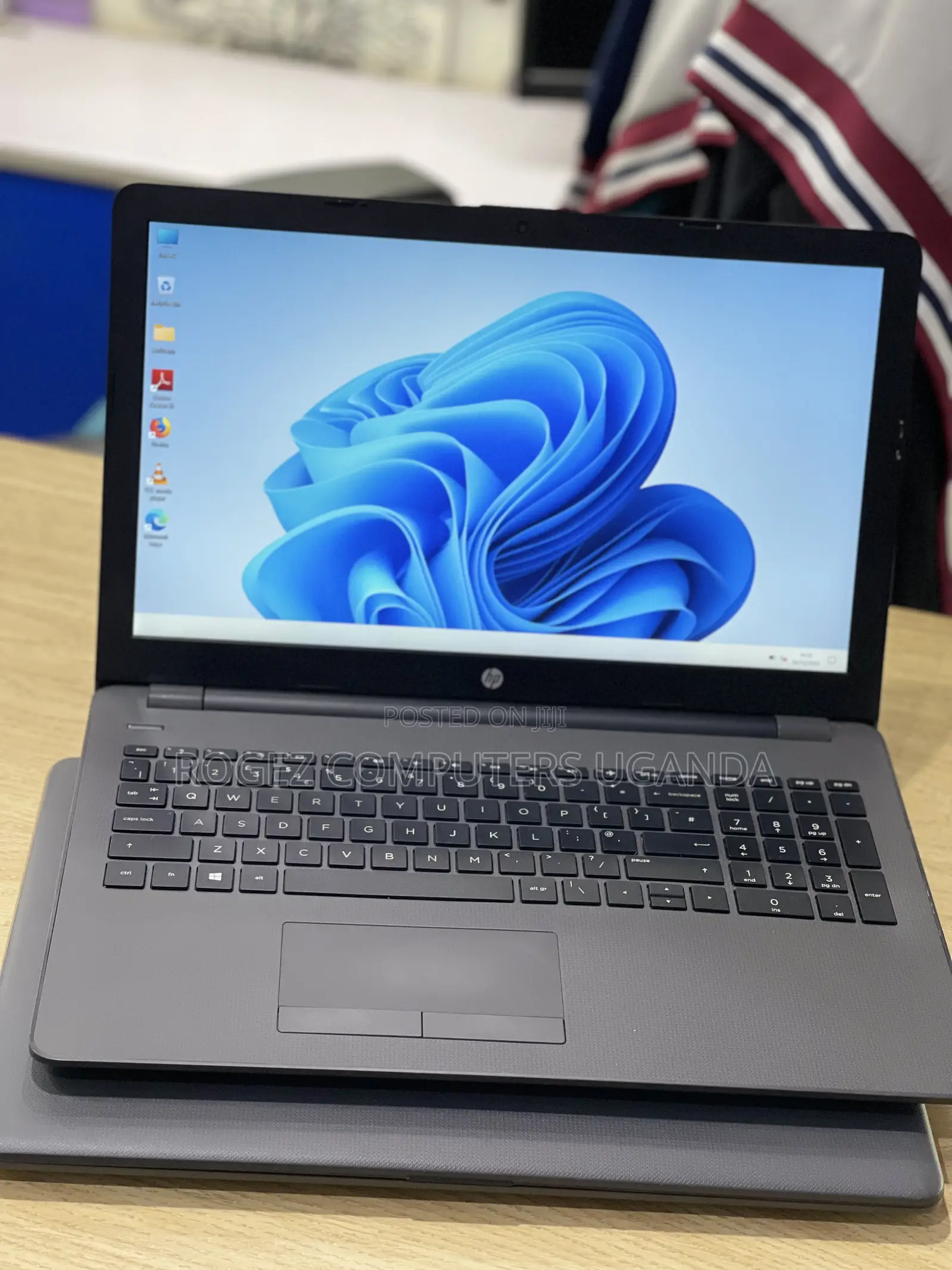 New Laptop HP 250 G6 8GB Intel Core I7 HDD 500GB