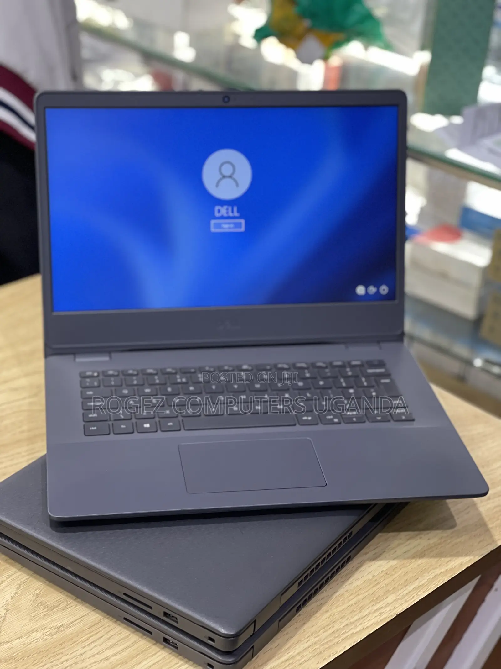 New Laptop Dell Vostro 3400 8GB Intel Core I7 HDD 1T