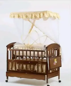 Wooden Baby Cot With Wheels and Mosquito Net