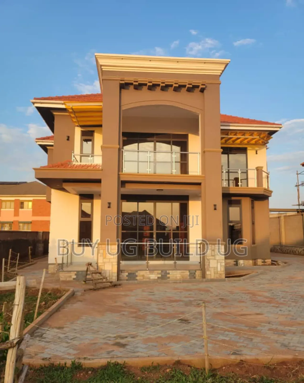 4bdrm Duplex in Munyonyo, Central Division for sale
