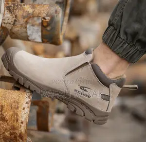 Classic Men’S Grey Suede Waterproof Safety Boots