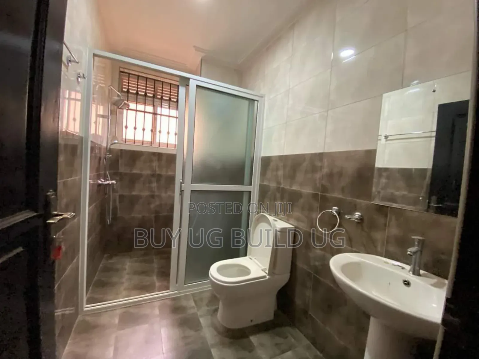 3bdrm Apartment in Kira for rent