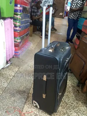 Original Leather Suitcases. Medium.( Black)